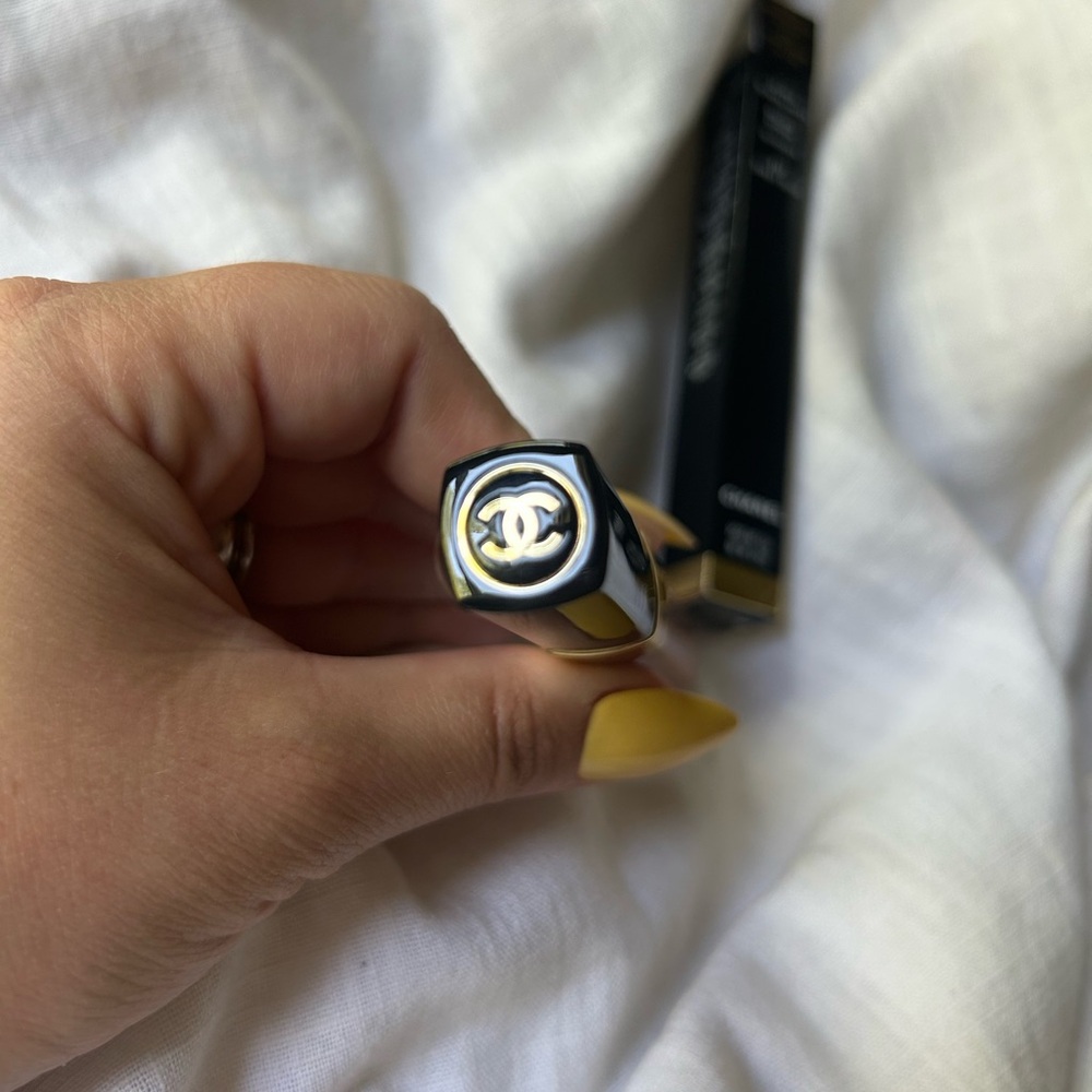 Chanel Glossimer in 297 Sweet Beige - Picture 6 of 6